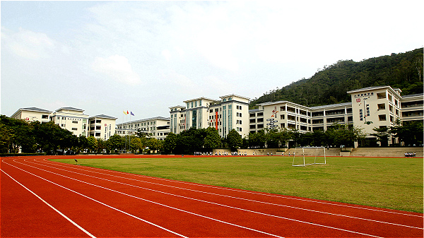 考中国入驻东莞名校 创办全国首个正规学历港