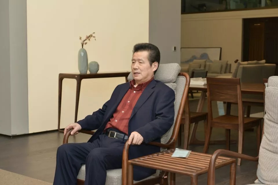 1542350222463025636.jpg 著名文化学者言恭达 赞誉斯可馨美学文化
